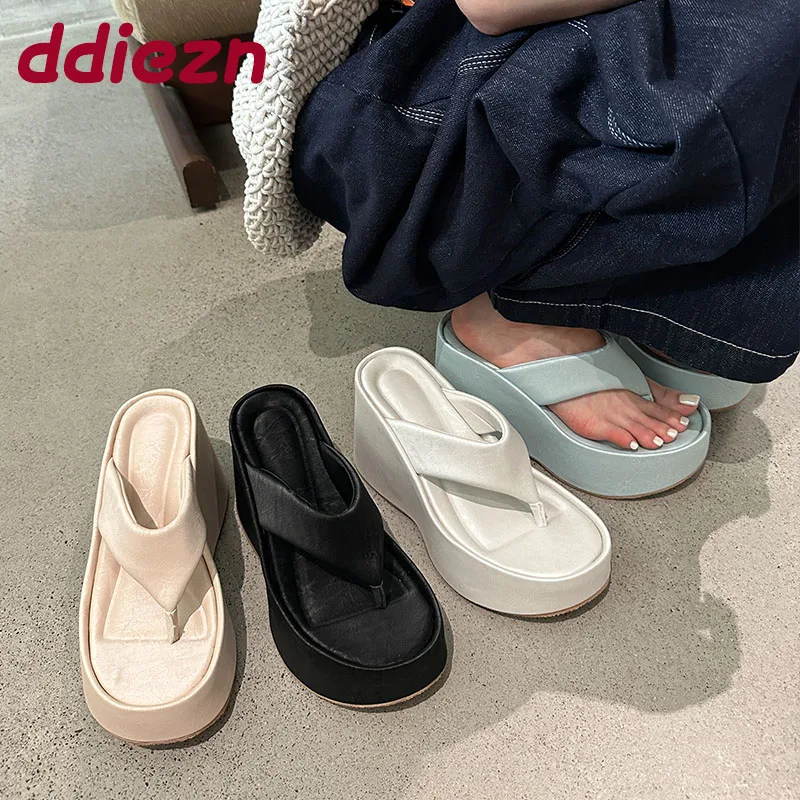 

Platform Fashion Round Toe Women Wedges Slippers Thick Soled Ladies Wedges Slippers Shoes Sandals Female Slides Flip Flops