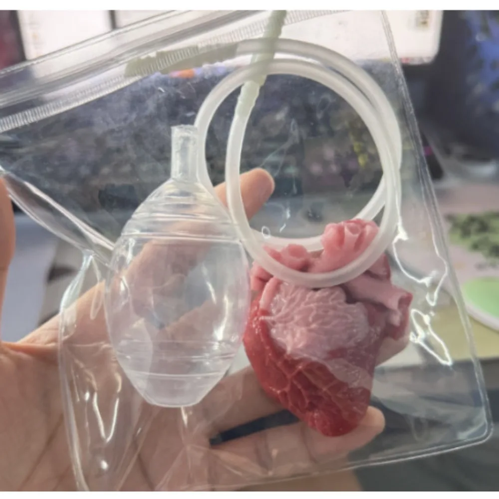 Realistic Heart Beat Simulator Prank Toy, CPR Squeeze Stress Relief Ball for Adults Kids, Halloween Horror Party Prop Gift