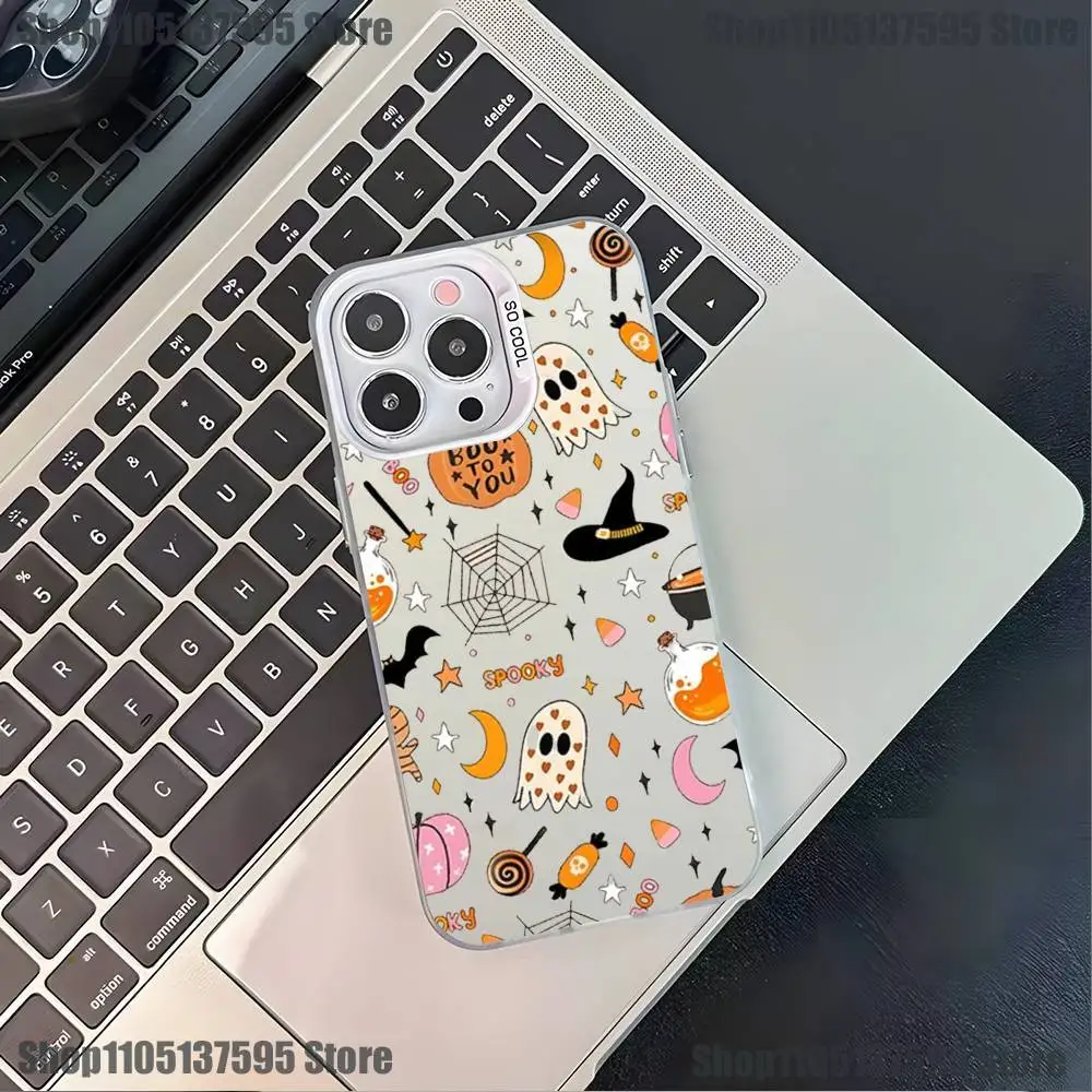 حافظة هاتف على شكل جمجمة اليقطين اللطيفة للهالوين لهواتف iPhone 17,16,15,14,13,12,11,Pro,XS,Max,Plus,Mini,SE4,E غطاء أبيض غير لامع مقاوم للصدمات