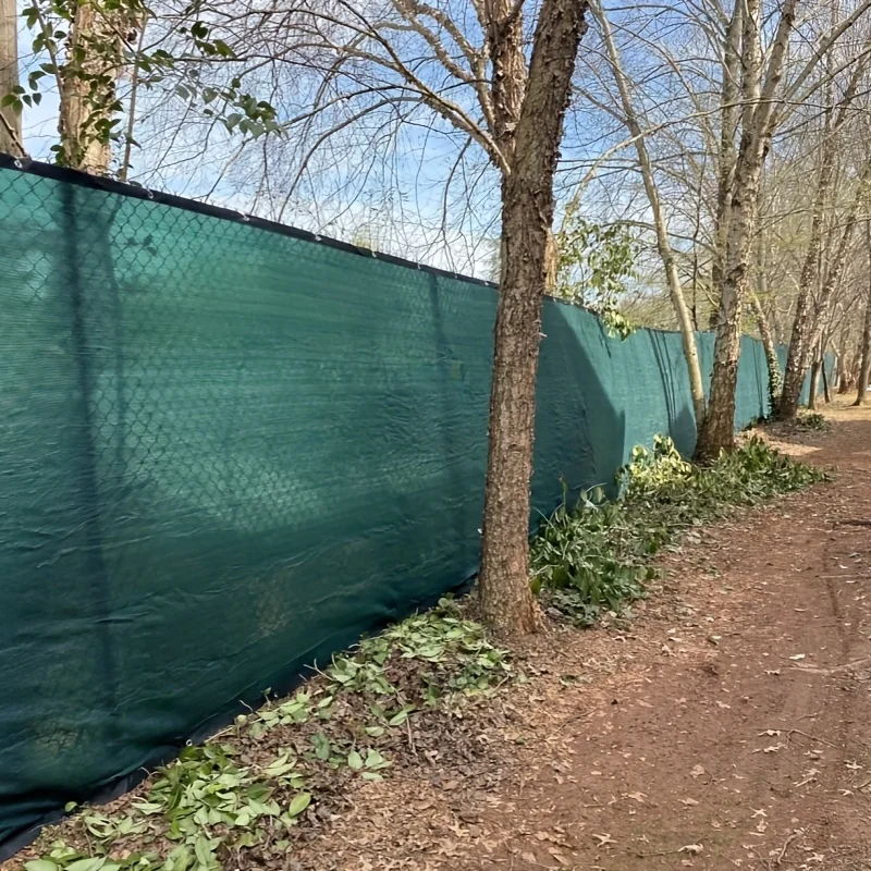 [شبكة تظليل سقيفة التبريد - النوع المحسن المقاوم للأشعة فوق البنفسجية] تتميز بإغلاق الخطاف والحلقة وتصميم نمط مخيط بشكل فائق