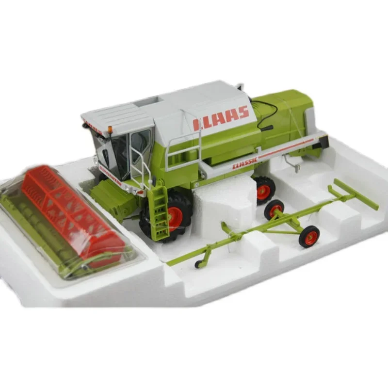 Diecast 1:32 Scale Claas Combine Harvester 88 MAXI Alloy Tractor Agricultural Machinery Model Collection Souvenir Ornaments Toy