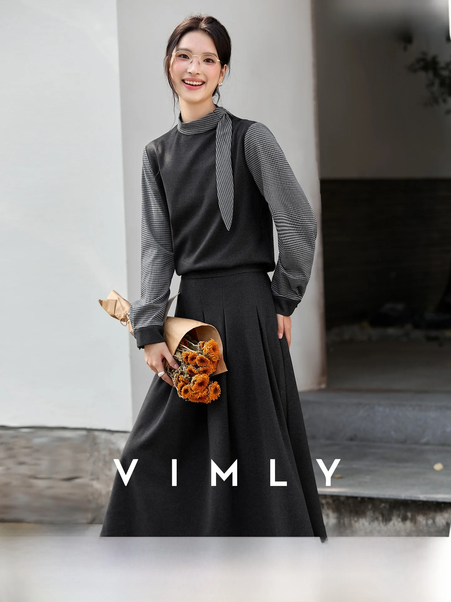 

Gray Ensemble Women's Spring 2026 Commuter Style Overhead Shirt Stand Collar Long Skirt Two-Piece Set Elegant Fashion