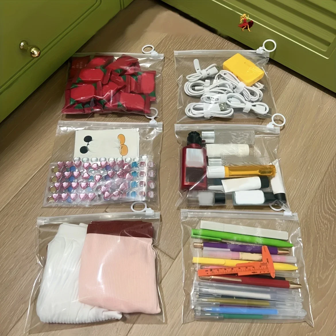 Picture 5: 20pcs Rectangle Transparent Travel Storage Bag Multipurpose Plastic Zipper Bags Heavy Duty Travel Storage Bag with Pull Tabs