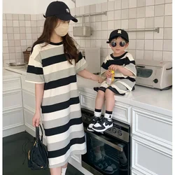 Mom Dad and Son Daughter Matching Clothes for The Whole Family Summer Kids Boys Girls Sets Two Pieces Father T-shirt Women Dress