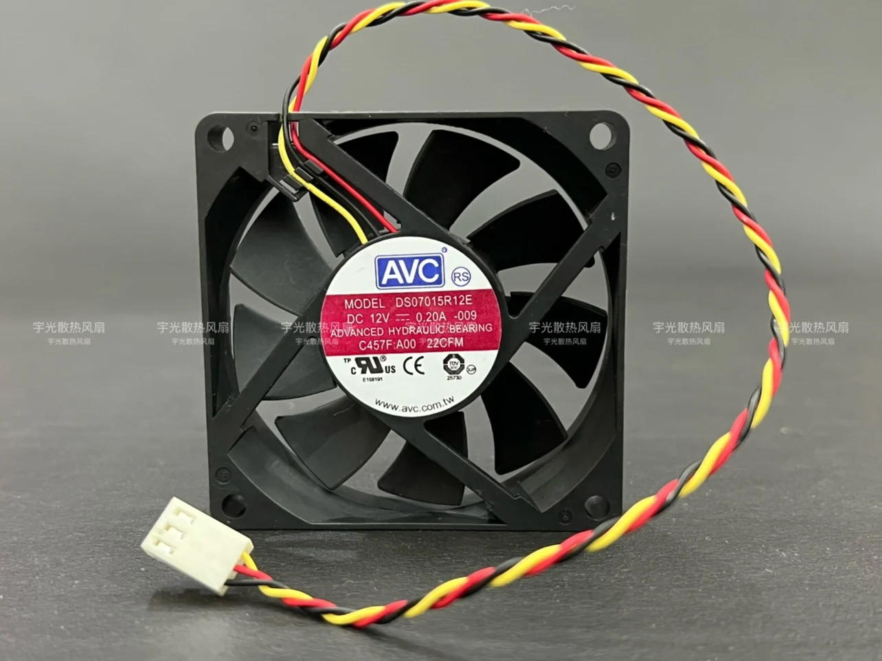 AVC DS07015R12E 009 DC 12V 0.20A 70x70x10mm 3-Wire Server Cooling Fan