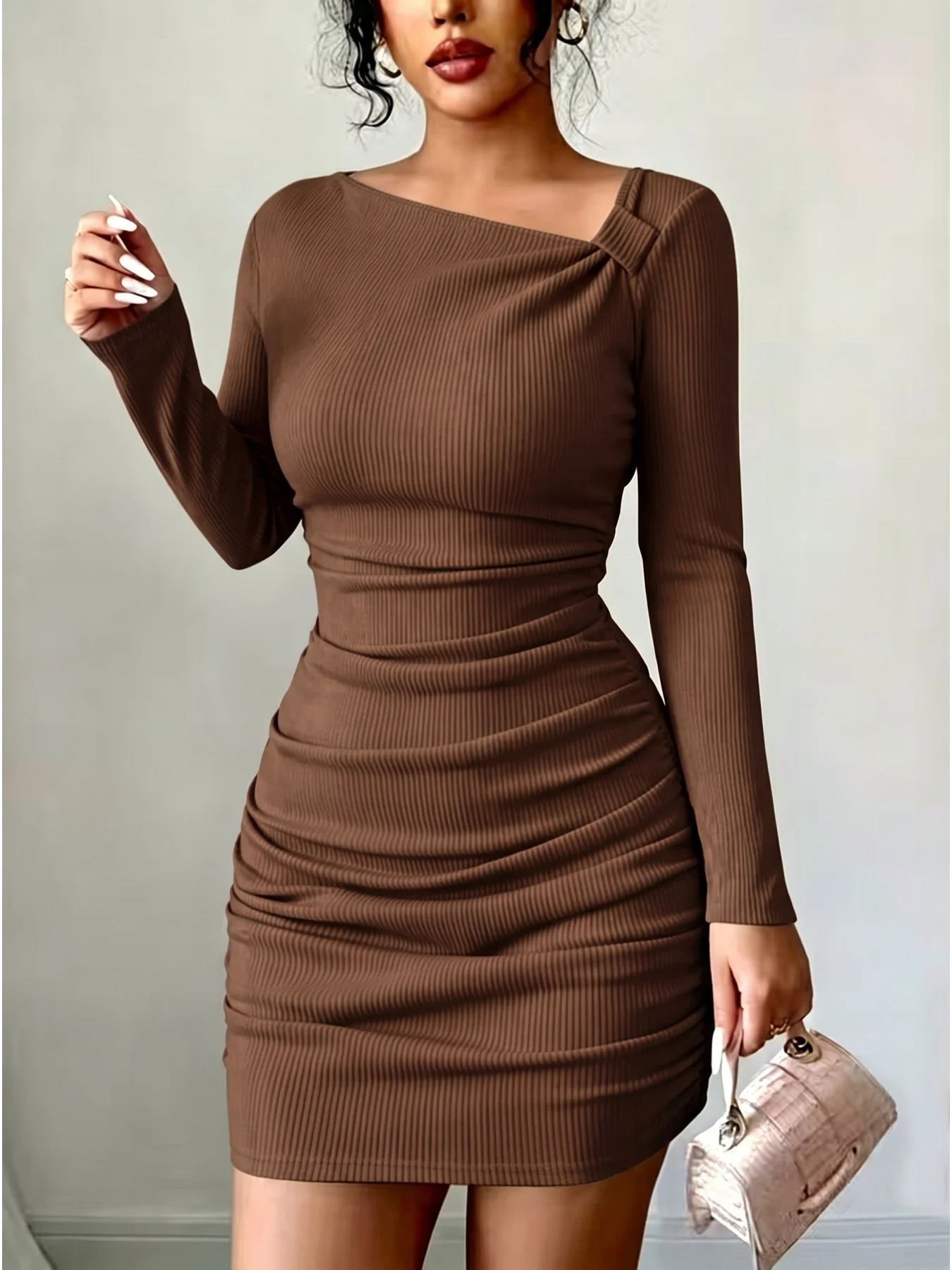 Damen-Minikleid mit langen Ärmeln, Herbst, lässig, elegant, einfarbig, gestreift, schräger Kragen, modisches Rippenmuster – Detail 6