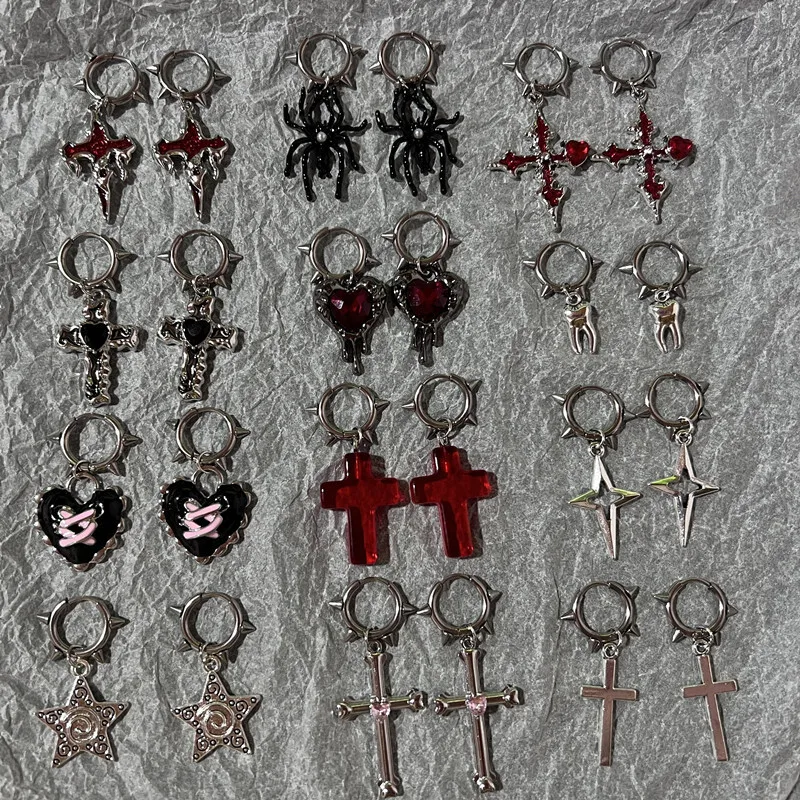 עגילי לב קוצים גותיים לנשים בנות פאנק חלולים עגילי אהבה היפ הופ עגיל צלב Y2K תכשיטים לא סדירים מפלדת אל חלד