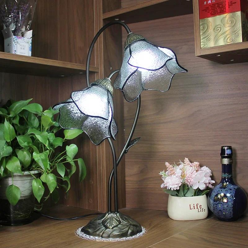 Lámpara de mesa de flor de loto, accesorio de iluminación de vitral Tiffany, lámpara de pie para dormitorio, decoración de escritorio, Luminaria LED para el hogar
