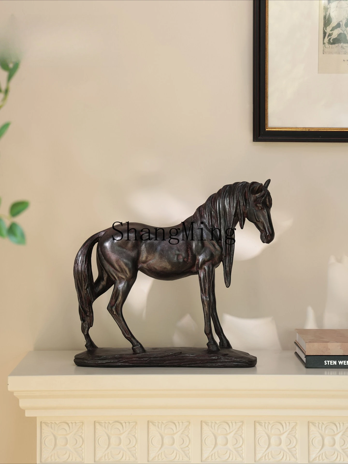 DSA creative dark horse ornament, living room entrance, desktop success, symbolizing ornament gifts