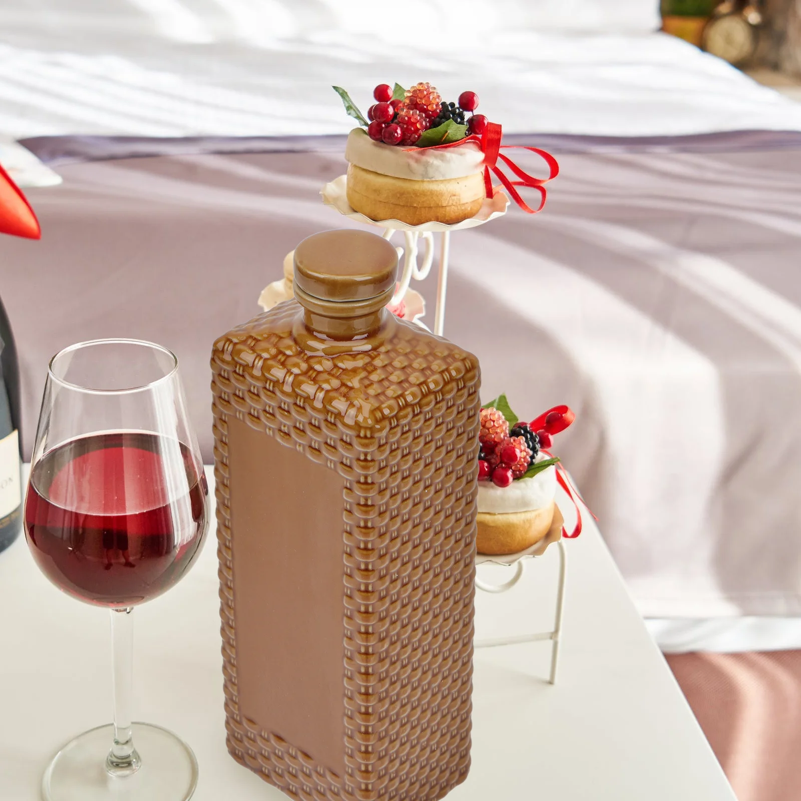 

Ceramic Wine Pot Safe Material for Home Storage Multi-Functional Wine Storage Container Sealed Canister