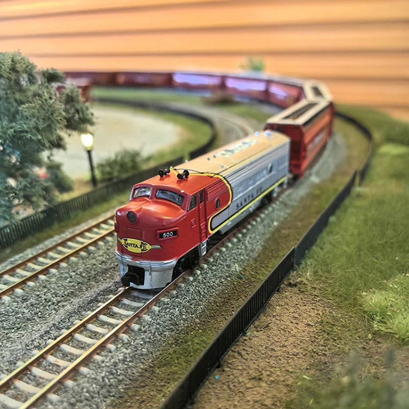 

N Масштаб HF 1:160 ALL METAL FP-7 LOCO Модель поезда из сплава Коллекция для взрослых Статические демонстрационные игрушки