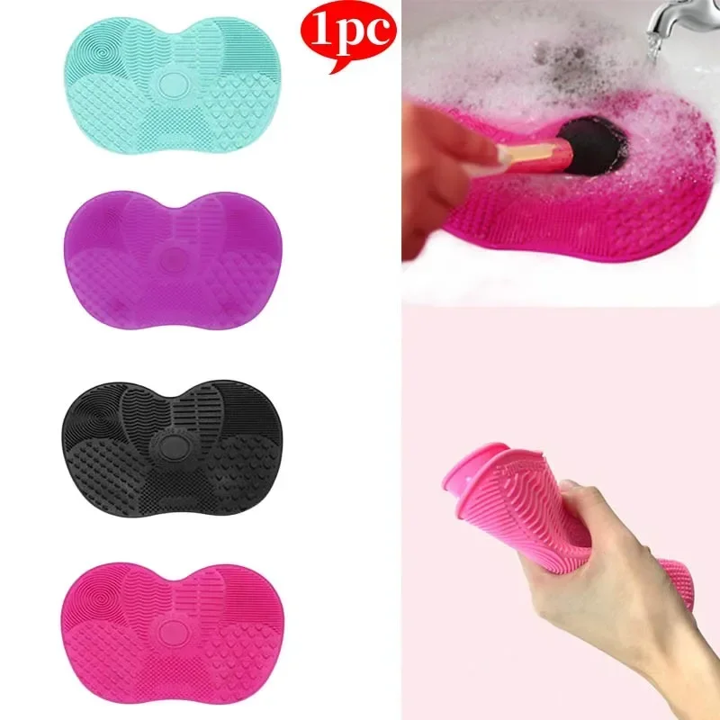 Makeup brush cleaning pad