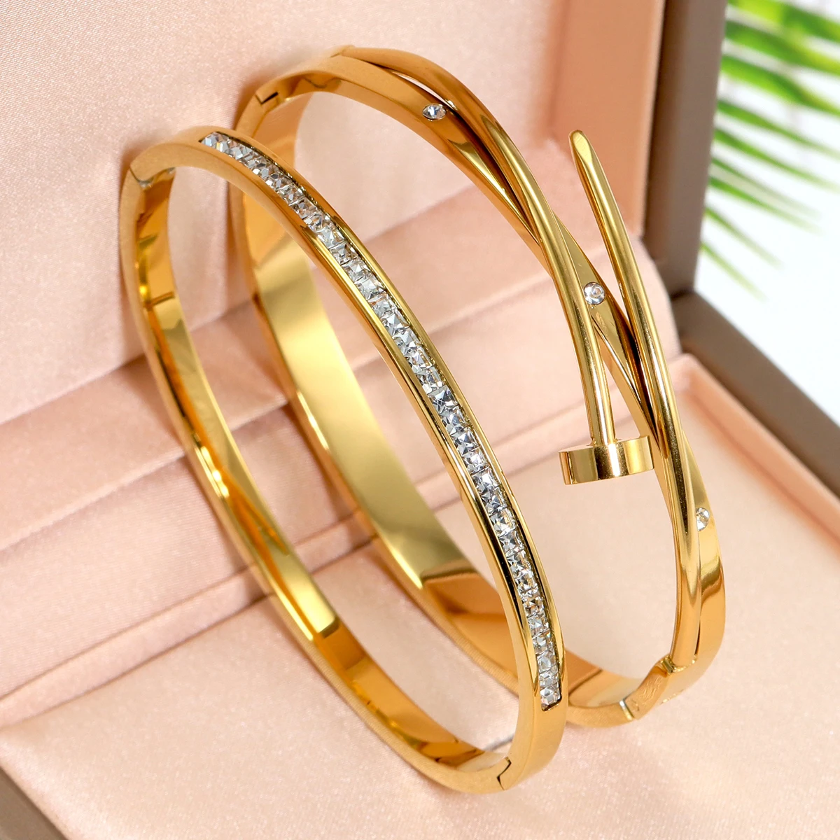 2024 New Design Gold Color Zircon And Nail Bracelet Gold & Bangle For Woman Stainless Steel Screw Brand Jewelry