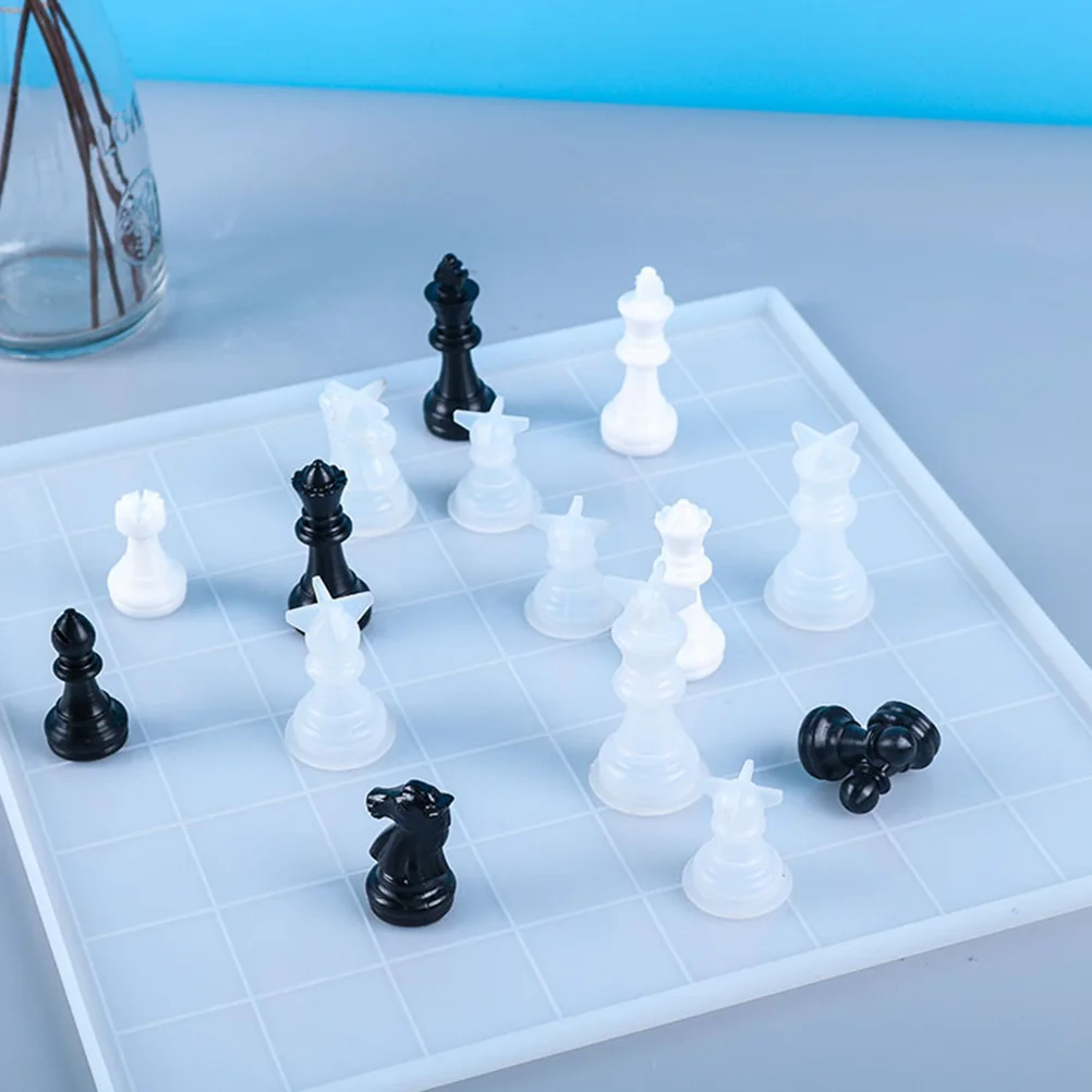 

6 Pcs Chess Mold Resin Round Ice Cube Simple Silicone DIY Desktop Decor Checkerboard