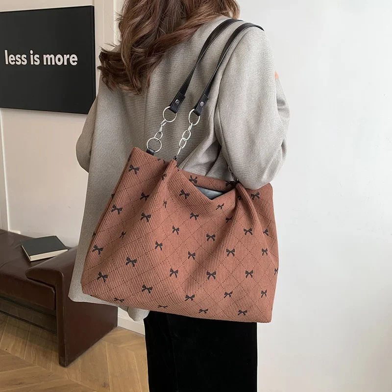 

2025 Corduroy Butterfly Autumn and Winter New Printed Shoulder Bag Large Capacity Commuter Handbag Simple Tote Bag