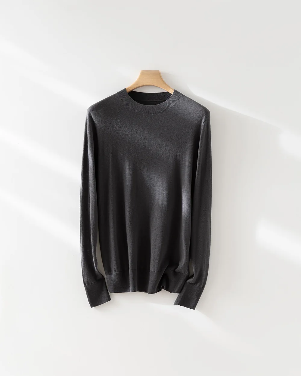 Birdtree Cashmere Silk Blend Bottoming Knitwear,Men's Solid O-neck Full Sleeve Sweater,2025 Autumn Winter Pullover T59906JF