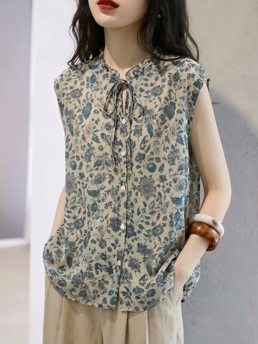 Floral Print Tie-Detail Single-Button Fashionable Silk Top Korean Style Straight Cut Short Sleeve Summer 2026 Poetic Lin