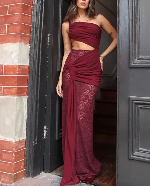 

Women's 2025 Spring/summer New Fashionable and Sexy Hollow Lace Slant Collar Float Dress Gorgeous, Fashionable and Elegant Dress