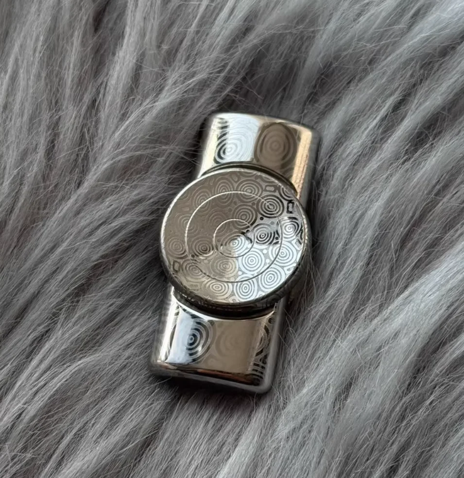 Used EDC dama spinner Fingertip gyroscope Decompression toys