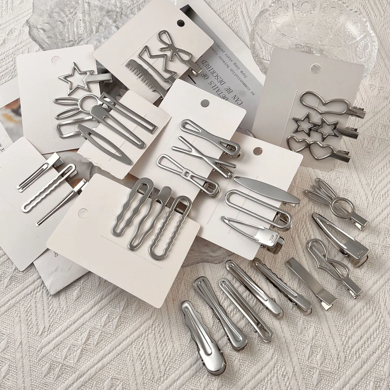 24Pcs/Set Y2K Silver Metal Hair Clips Star Hair Accessories for Women And Girls Multiple Styles Seamless Duckbill Hairpins