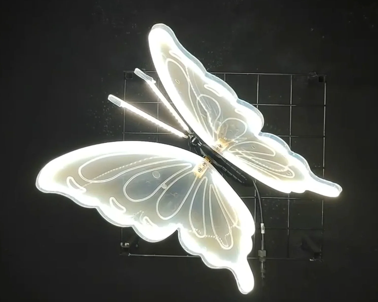 2 pieces LED outdoor simulation dynamic static butterfly lights holiday party decorations