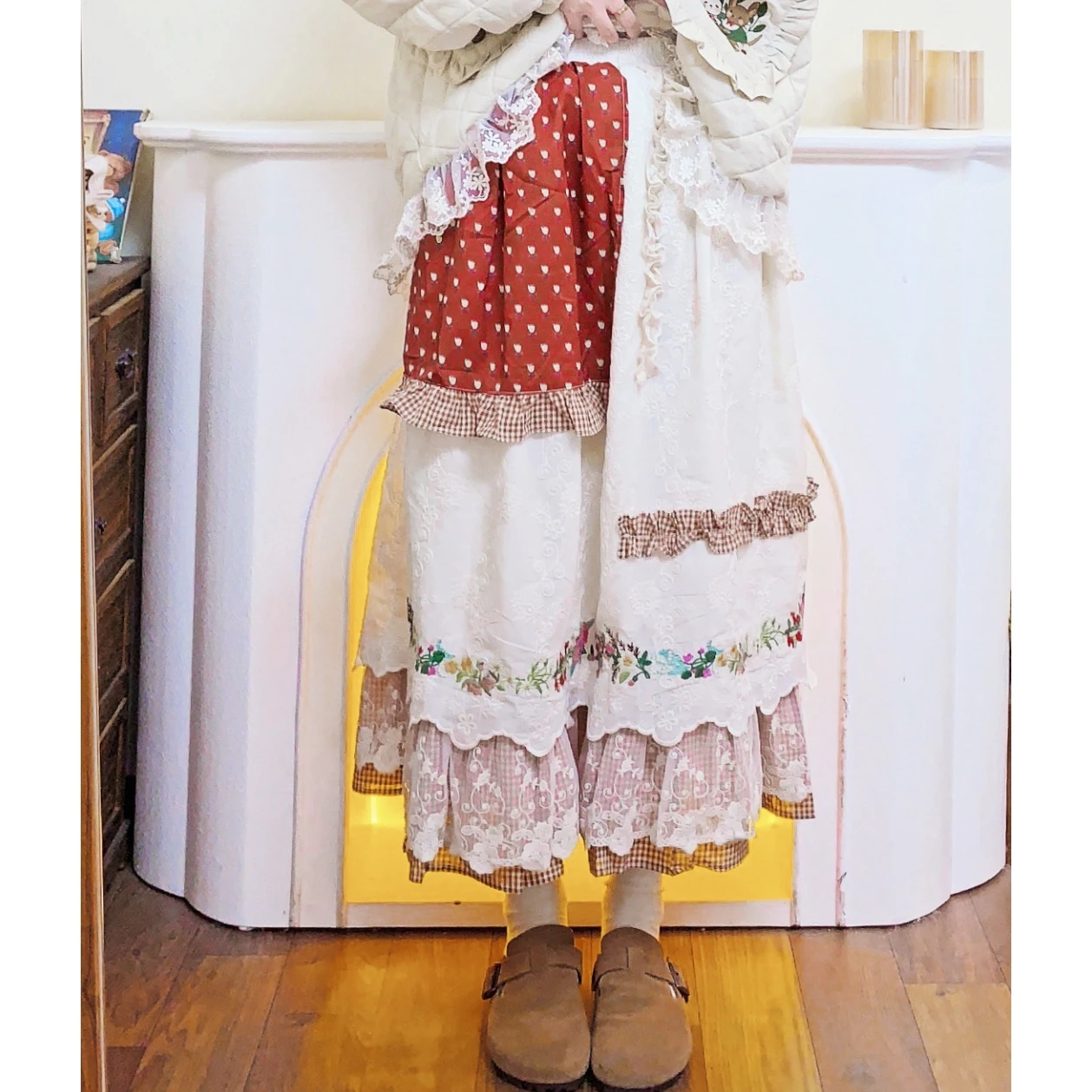 

Vintage Winter Fleece Patchwork Ruffled Lace Embroidery Midi Skirt for Women Mori Girl Cottagecore Goblincore Lolita Sweet Skirt