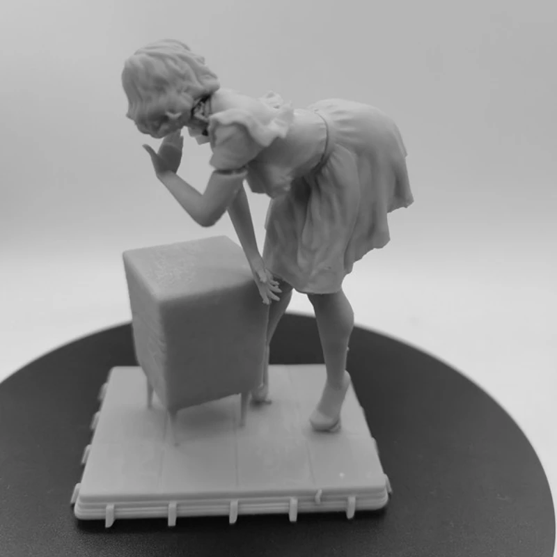 1/18 Scale Housemaid Resin Figure Miniatures Assemble Model Kit Unassembled Diorama Unpainted Statuettes Toys