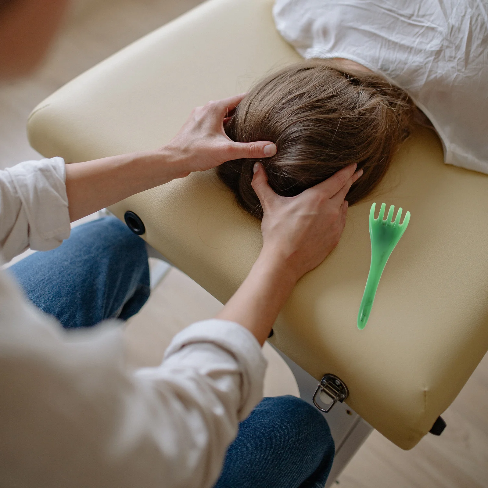 

2Pcs Scalp Massage Combs Hard Teeth for Better Effect Head Scratcher Comb for Neck and Scalp Care Head Massage Tool