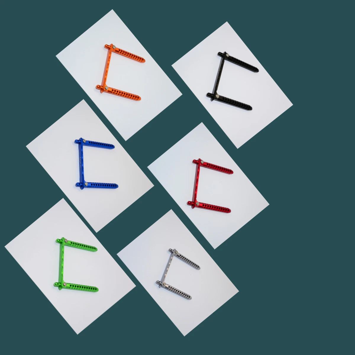 АЛЮМИНИЕВЫЙ ПЕРЕДНИЙ КРЫШКА GPM ДЛЯ TRAXXAS TELLURIDE 4X4