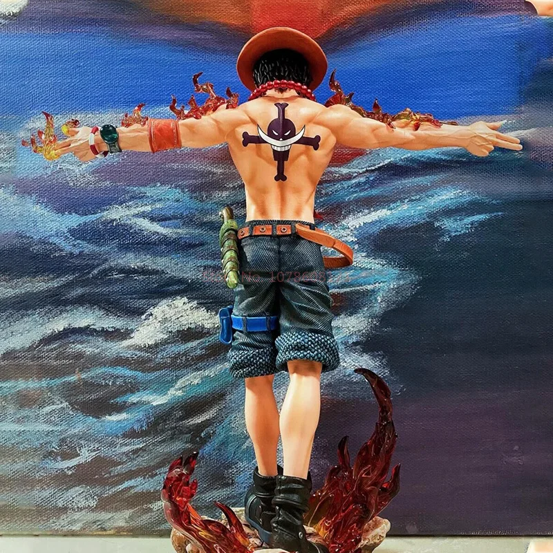 Pirate King Ace Cross Back Anime Handbetriebene Actionfigur Weißer Bart Thema Desktop Display Spielzeug Sammlerstück