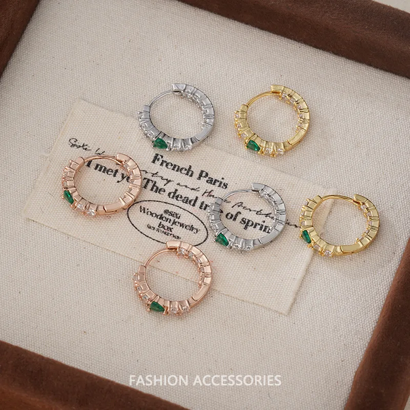 High end inlay diamond earrings for women light luxury fashion green heart-shaped earring hoop hip-hop style exquisite jewelry
