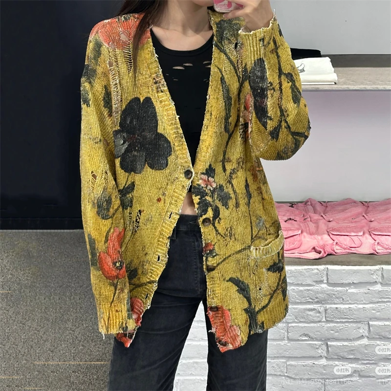 

2025 Autumn/Winter New Women's V-neck Long-sleeved Printed Ripped KnitCardigan High-Quality Fashionable Loose Casual Knit Jacket
