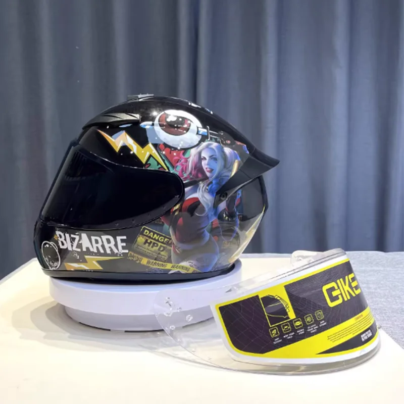 

Novelty Eye-catching Halley Quinn Motorcycle Cruising Full-Face Helmet ECE Standard Sound Insulation for Expressway City Riding