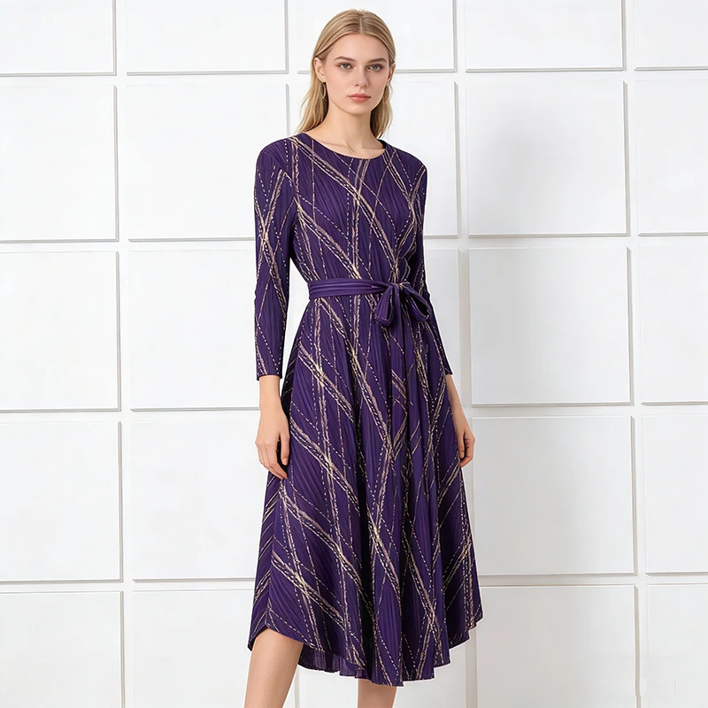 

Ele Loose Silken Gown with Gold Eming Waist-Cinching Belted Dr for Women Spring 2026 Faion Trend A-Line Skirt