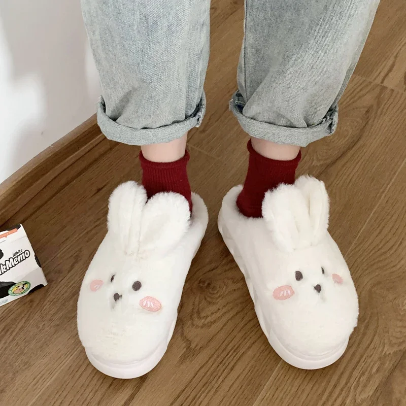 Pantoufles d'animaux en peluche mignons pour femmes, jolies diapositives de lapin lapin, pantoufles à plateforme d'intérieur pour chambre à coucher, chaussures à semelle souple en fourrure moelleuse, 2022