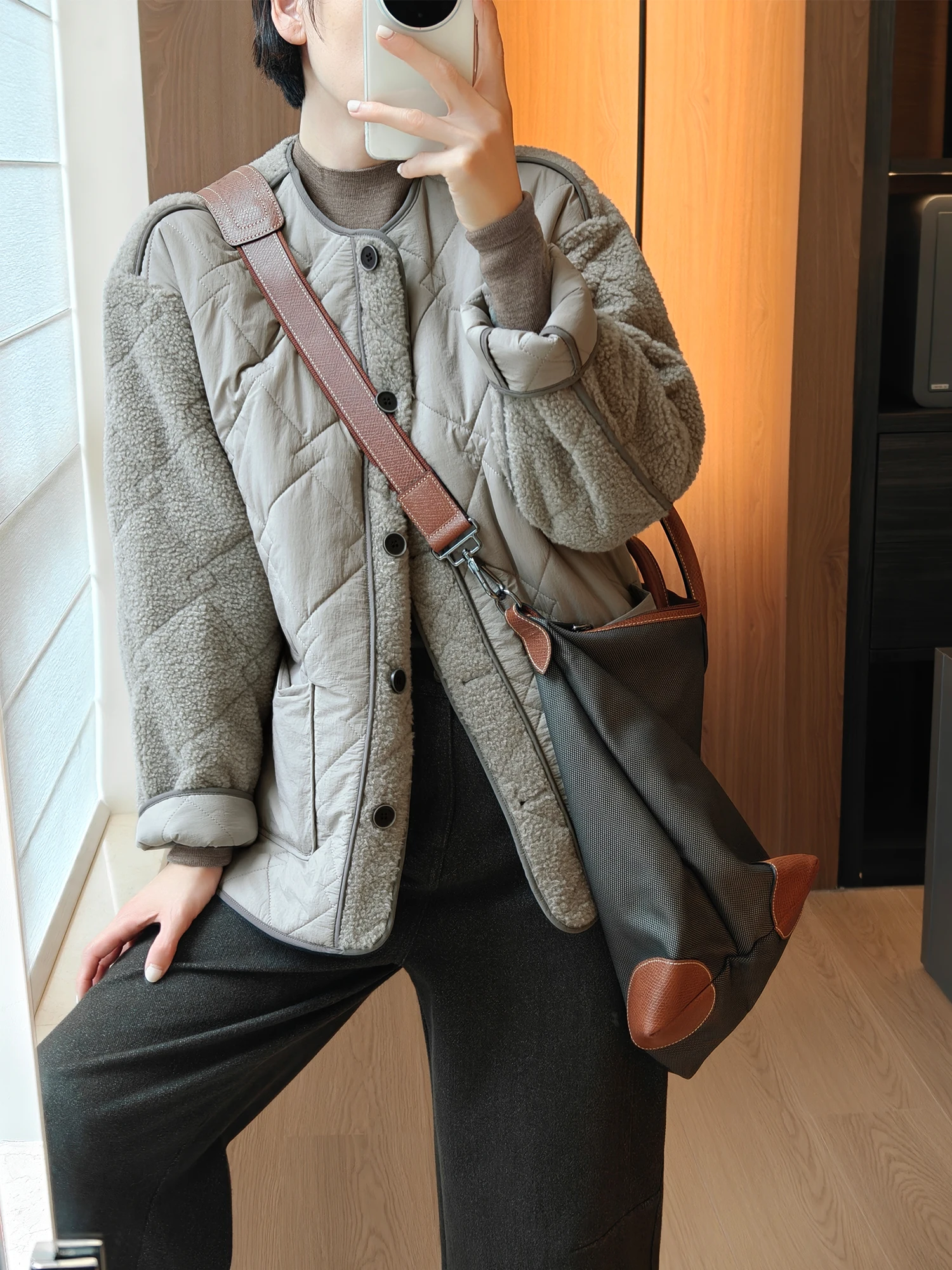 

Легкое хлопковое пальто Light Ci Su Xiaotang с двусторонним использованием, с отделкой из овечьей шерсти, свободного кроя, с круглым вырезом, на пуховом наполнителе, короткое, женское, зимнее