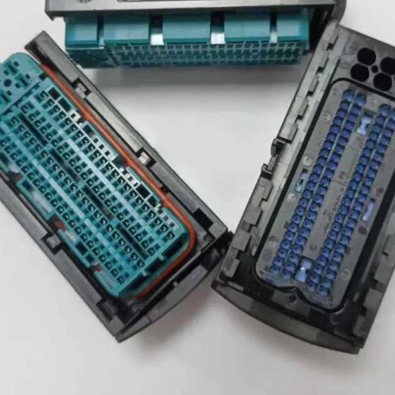 

5pcs/lot RT00164SN03 12065686 121583-0000 1-2209545-9 132025-005 1393450-3 182642-1