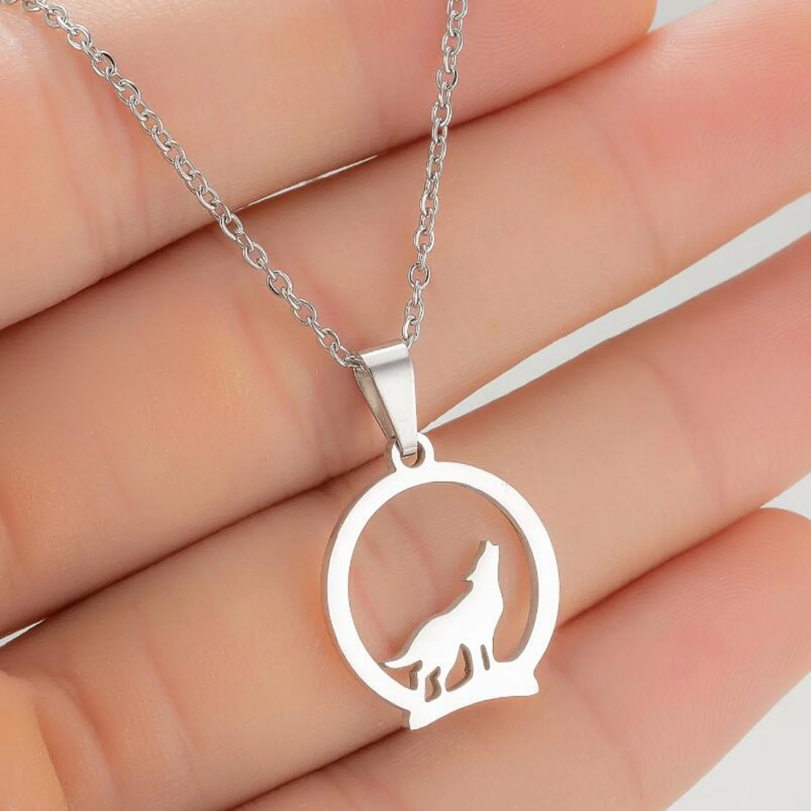 New Cross-border Stainless Steel Versatile Necklace Stylish Simple Round Hollow Small Animal Wolf Pendant Collarbone Chain