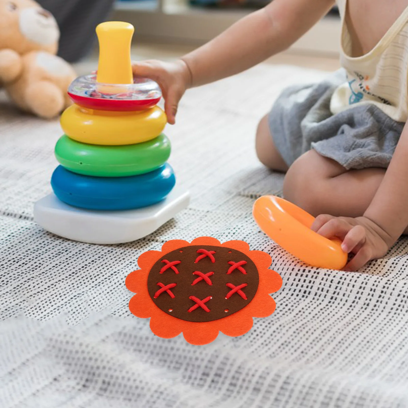 

1 set Lacing Toys for Toddlers H Eye Coordination Threading Board Kids Toy Montessori Education Flower Shaped Lacing Preschool