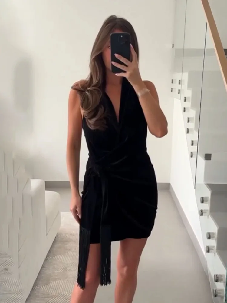 HH mujeres moda sin mangas cuello Halter espalda descubierta borla decoración terciopelo Vestido corto femenino Slim Fit Sexy elegante minifalda