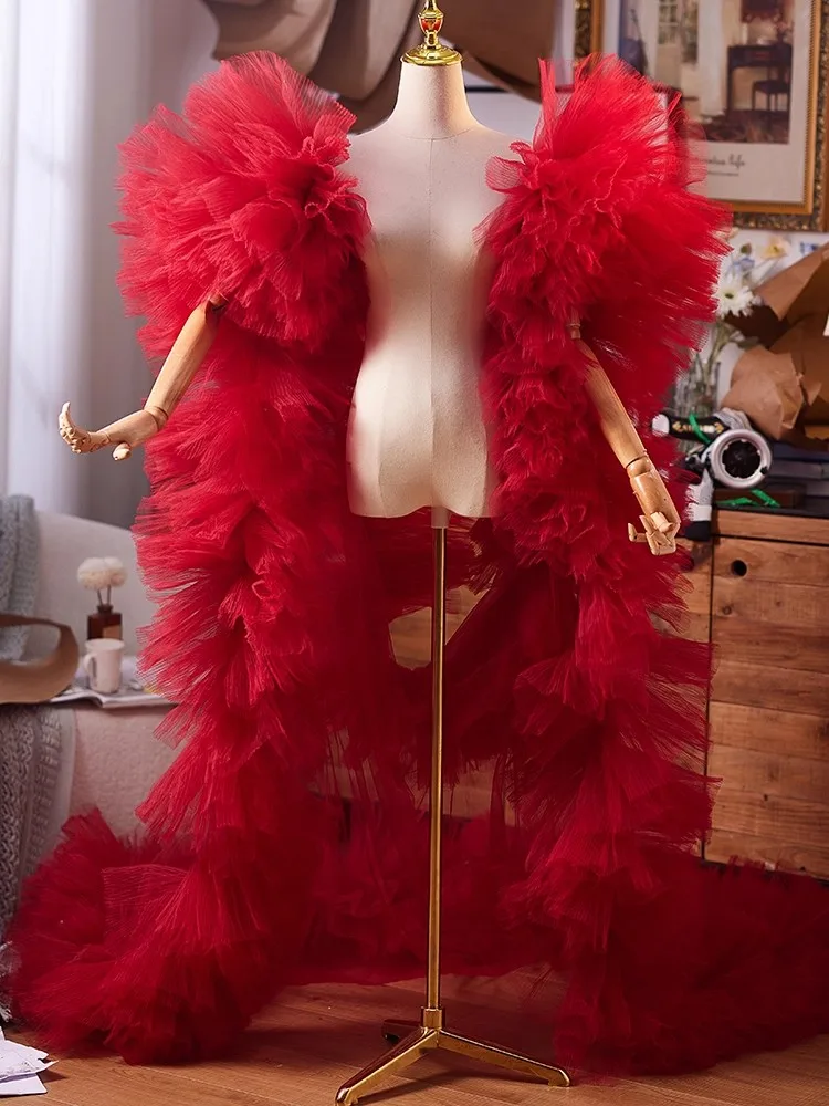 Roter Mesh-Schal Design Sense Tüll Cape New Host Abendkleid-Accessoires Luxuriöses Schleppzubehör für Fotos