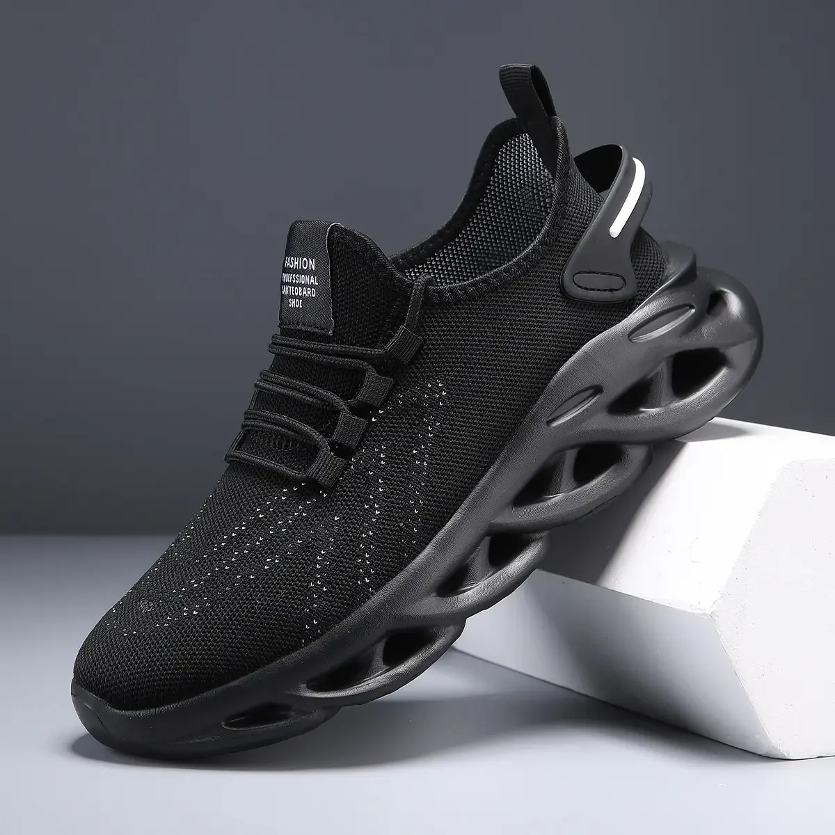 

Men's and Women's Running Shoes Light Breathable Track Walking Shoes Fashion Sports Casual Shoes