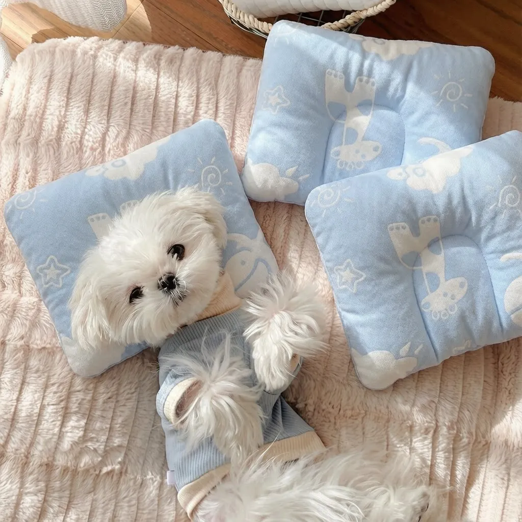 Cute Cartoon Giraffe Print Soft Blue Pet Pillow Cozy Warm Sleeping Cushion Mat For Small Dogs Puppy Napping Neck Support Pet Bed
