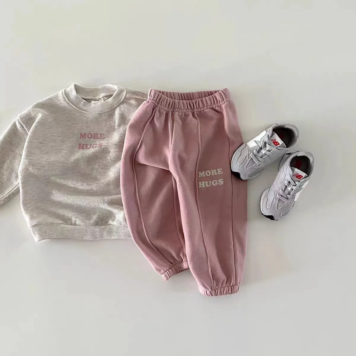 Conjunto de ropa de manga larga para bebé, sudadera con estampado de letras y pantalones, traje de 2 uds., trajes informales para niño pequeño,