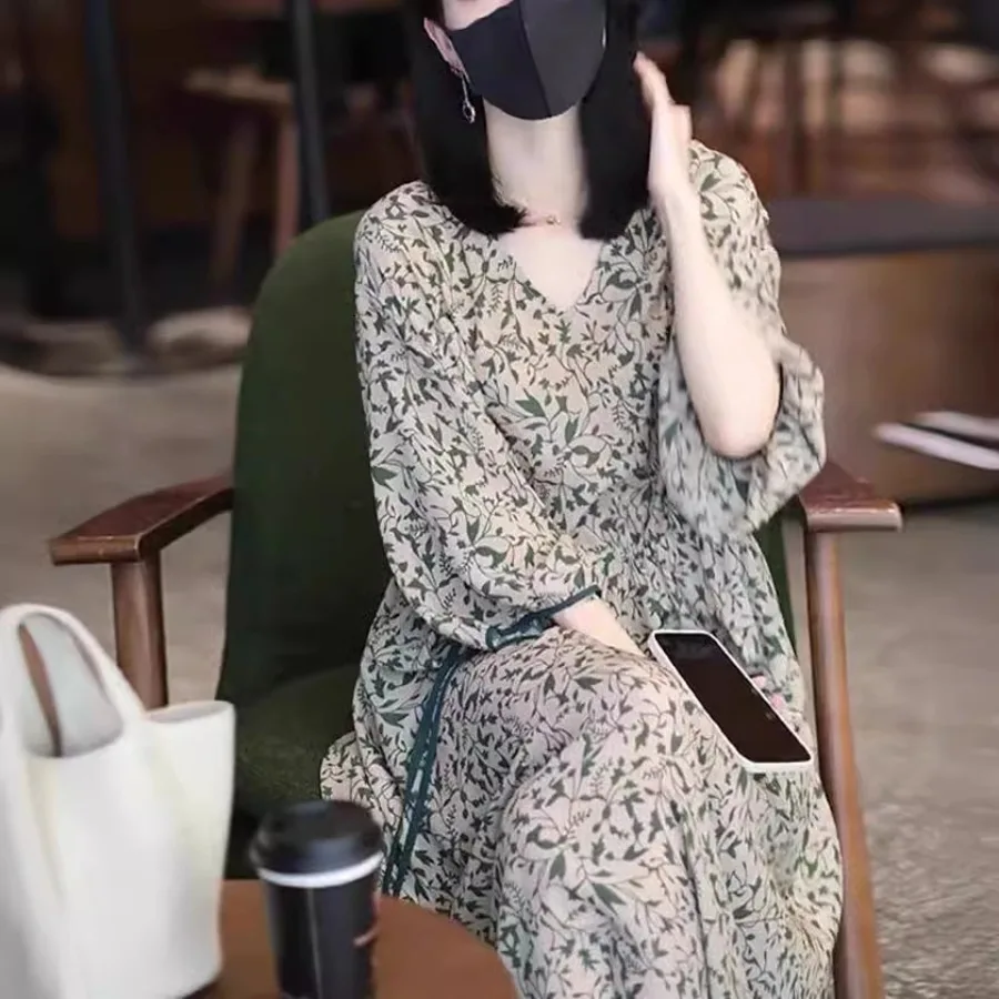 

【New style】Floral dress summer high-end luxury big-name temperament socialite goddess casual unique and beautiful dress