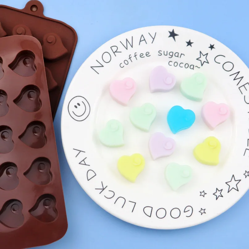Wholesale Valentine's Day Gift Silicone Chocolate Molds Heart-shaped Ice Cube Trays with Cloud Accents Diy Homemade Treats 372