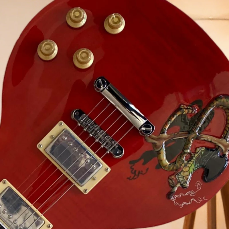 

Electric Guitar Free Delivery Studio Red Master Craftsmanship Comfortable Gift Merry Christmas Snake