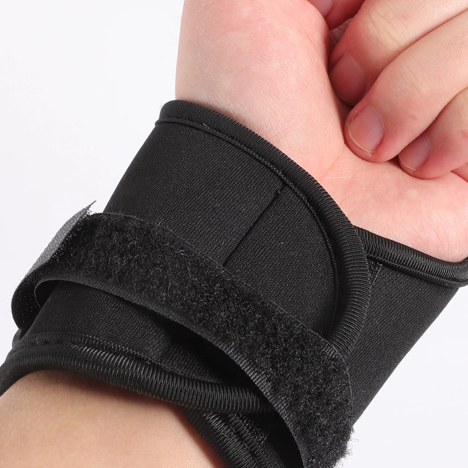 

Golfs Wrist Protector Delicate Sewing Light Snug Fit Swing Aid Improves Distance Accuracy Built-in Rest Encourages Wrist