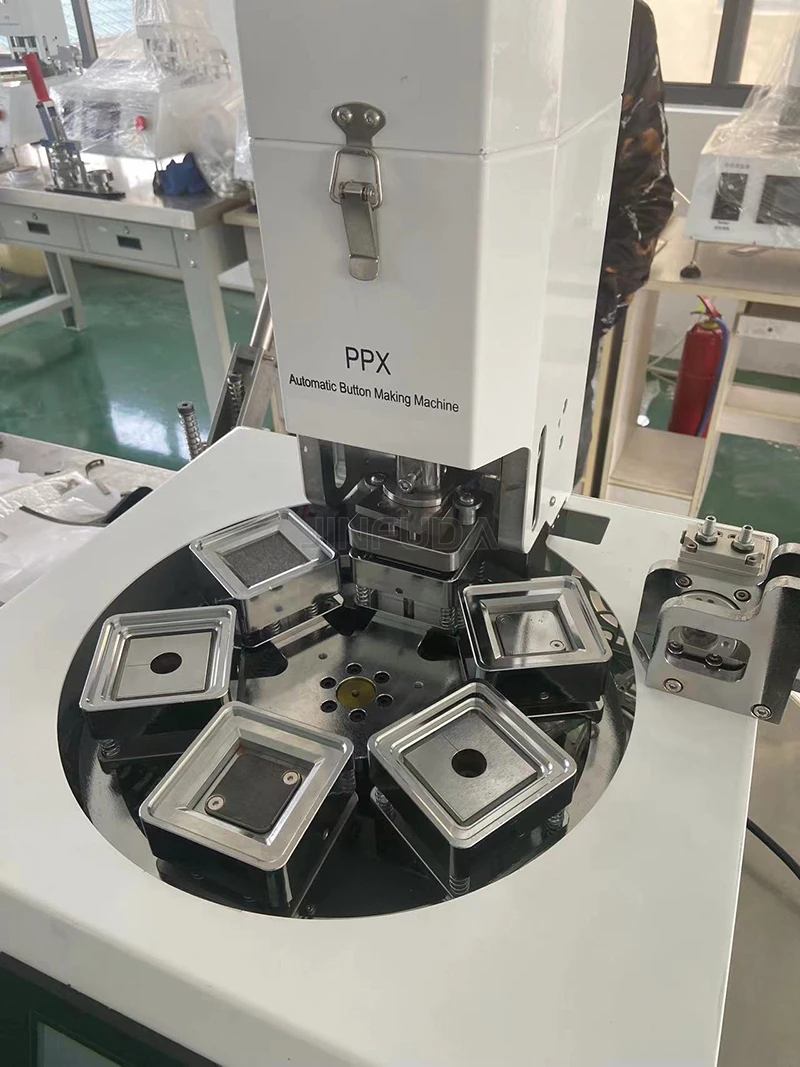 Pneumatic Electric Refrigerator Magnet Button Machine