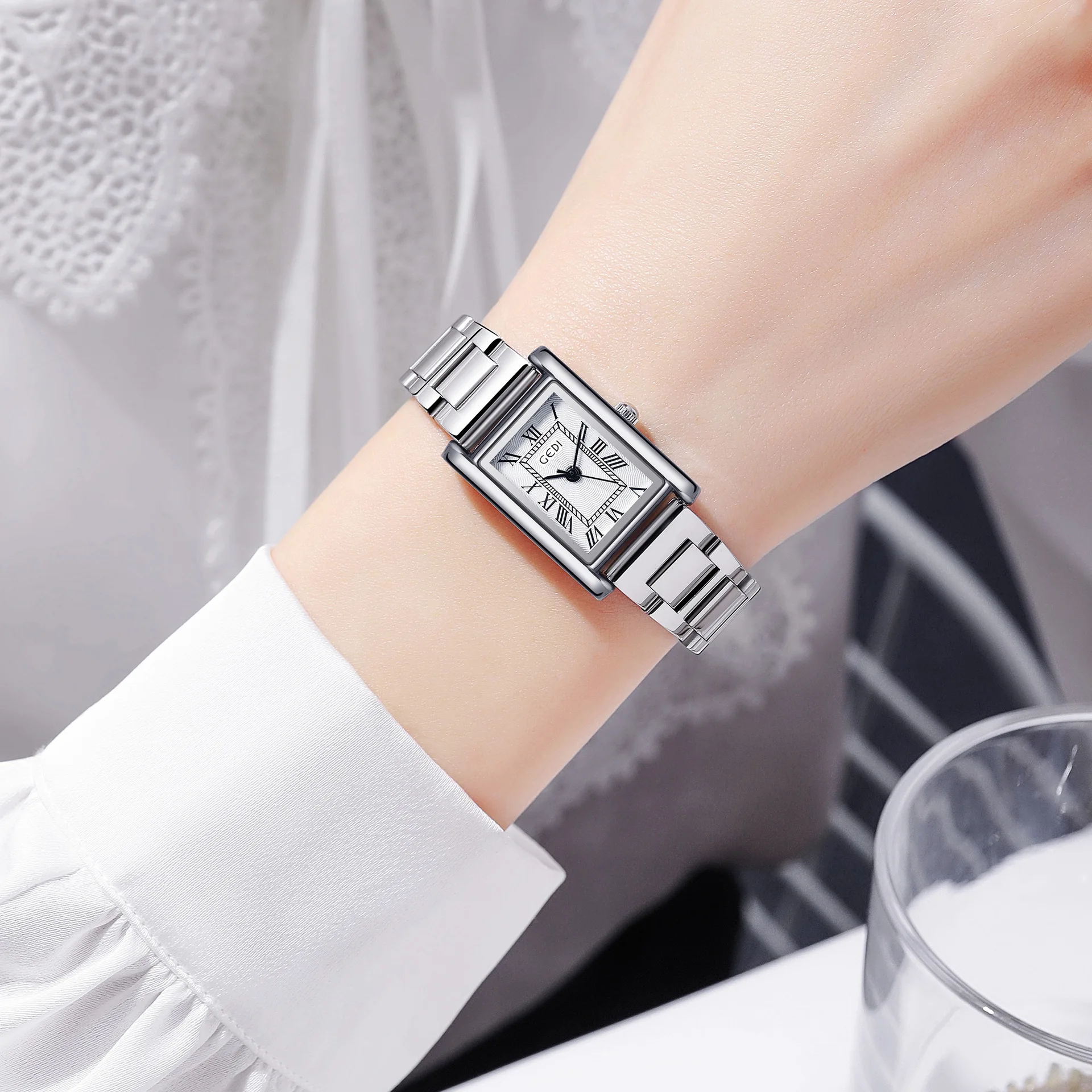 Women Quartz Watch Luxury Rectangle Square Fashion Roman Numerals Dial Female Vintage Rose Gold Sliver Watches Ladies Wristwatch